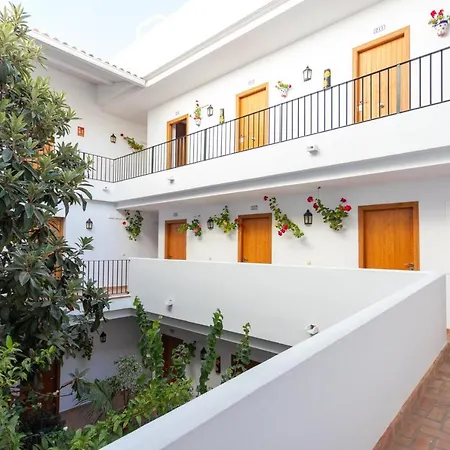 Отель Oasis Atalaya Кониль-де-ла-Фронтера