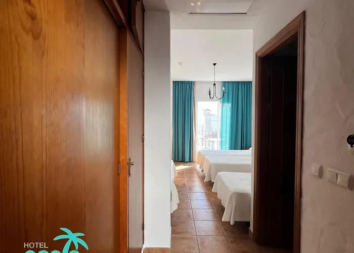 מלון Oasis Atalaya