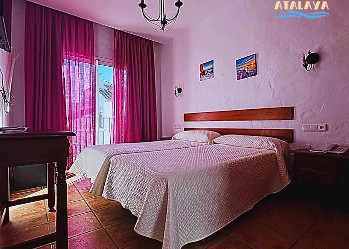 מלון Oasis Atalaya *